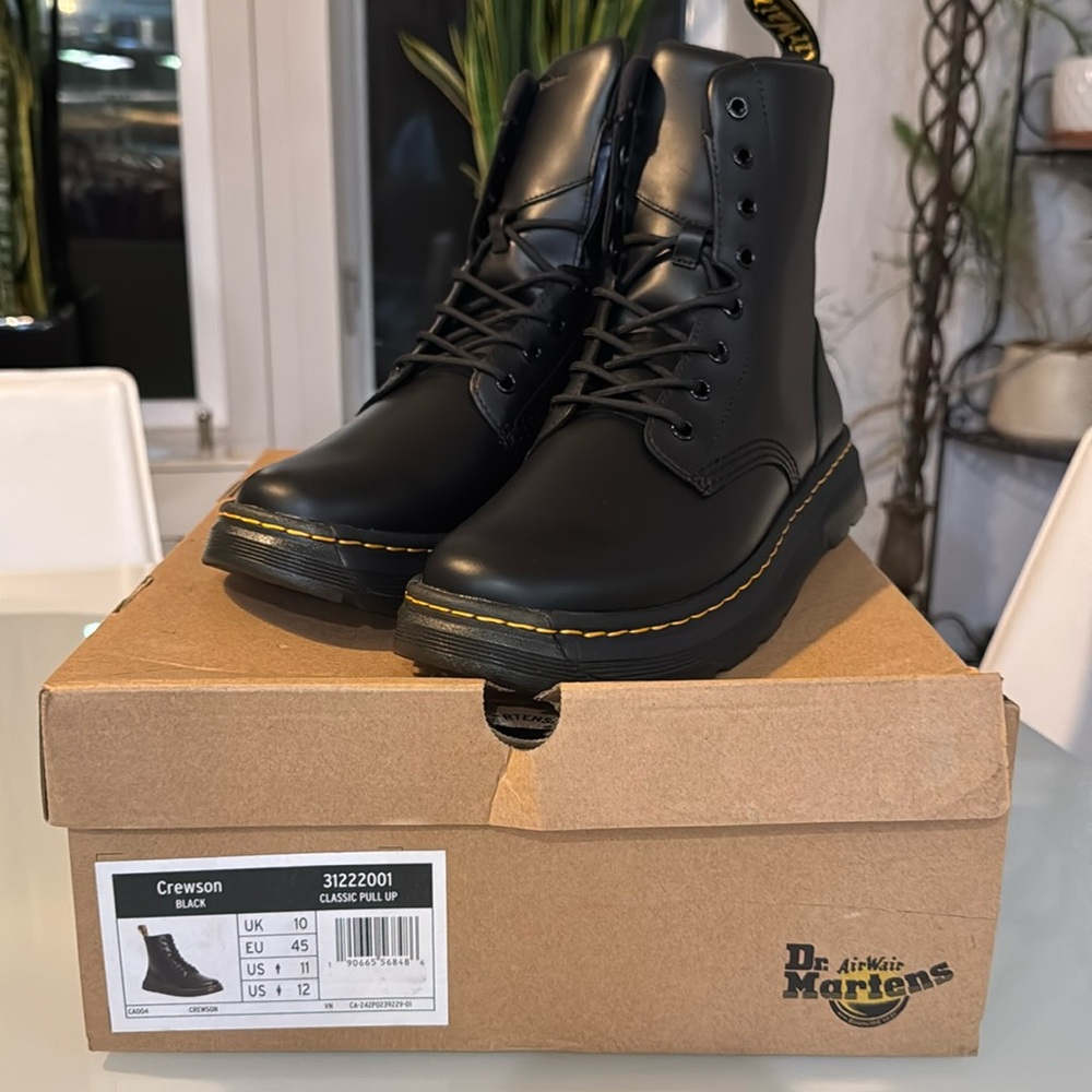 Dr. Martens Crewson Black Leather Boots - US men 11/ladies 12